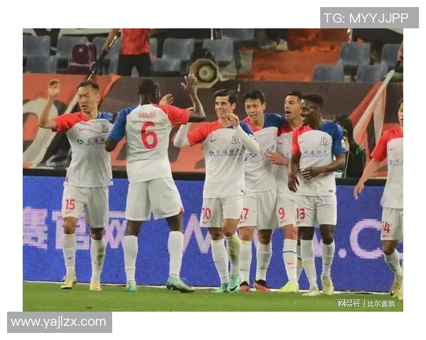 2018年上海申花与山东鲁能激战回顾精彩瞬间与战术分析