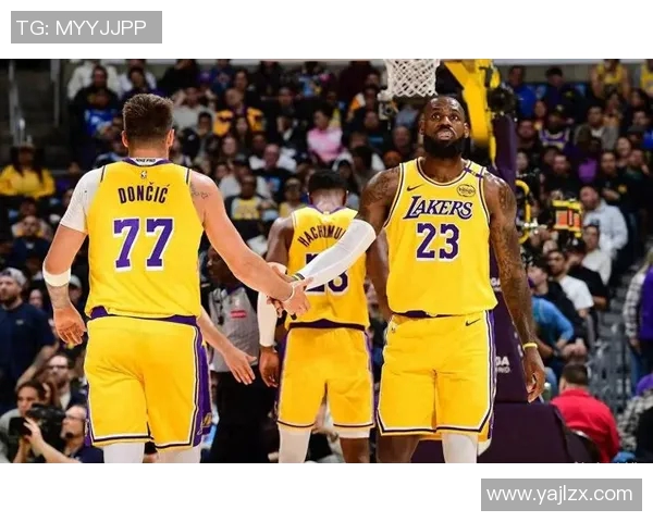 2016年湖人队与鹈鹕队精彩对决回顾及赛季分析